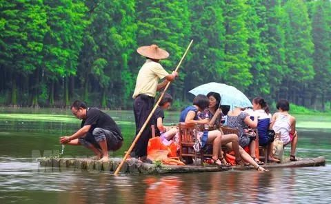 之王"英德老虎谷暗河漂流 "小布达拉宫"彭家祠 黄花溪竹筏游精彩两天