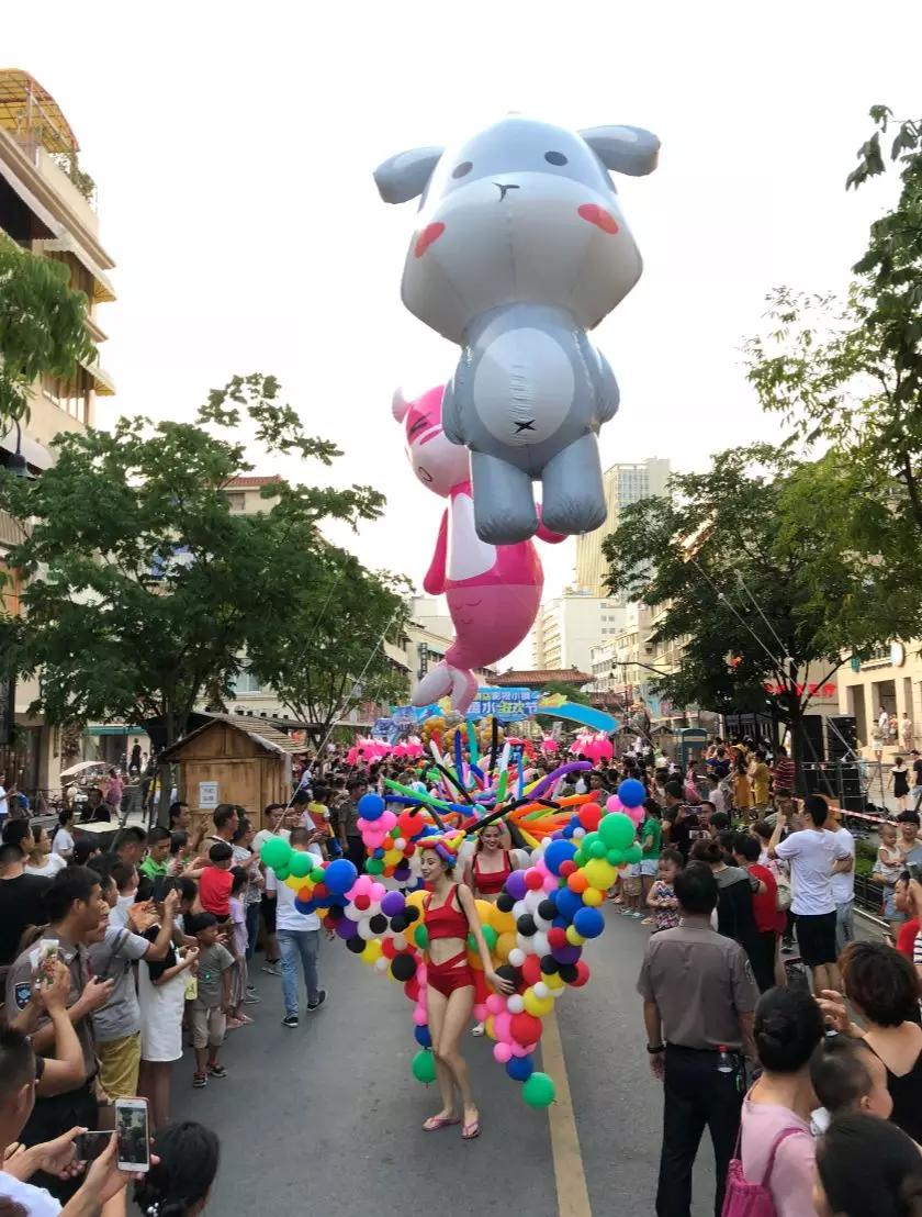 IP大巡游+抖音红人秀,快来横店嗨skr全城!