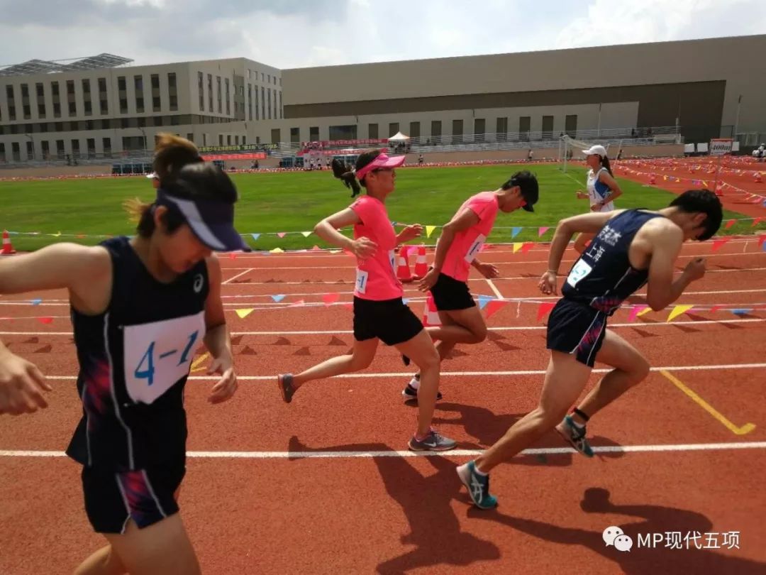 内蒙古队获得2018年全国现代五项冠军赛(呼和浩特站)混合接力冠军!