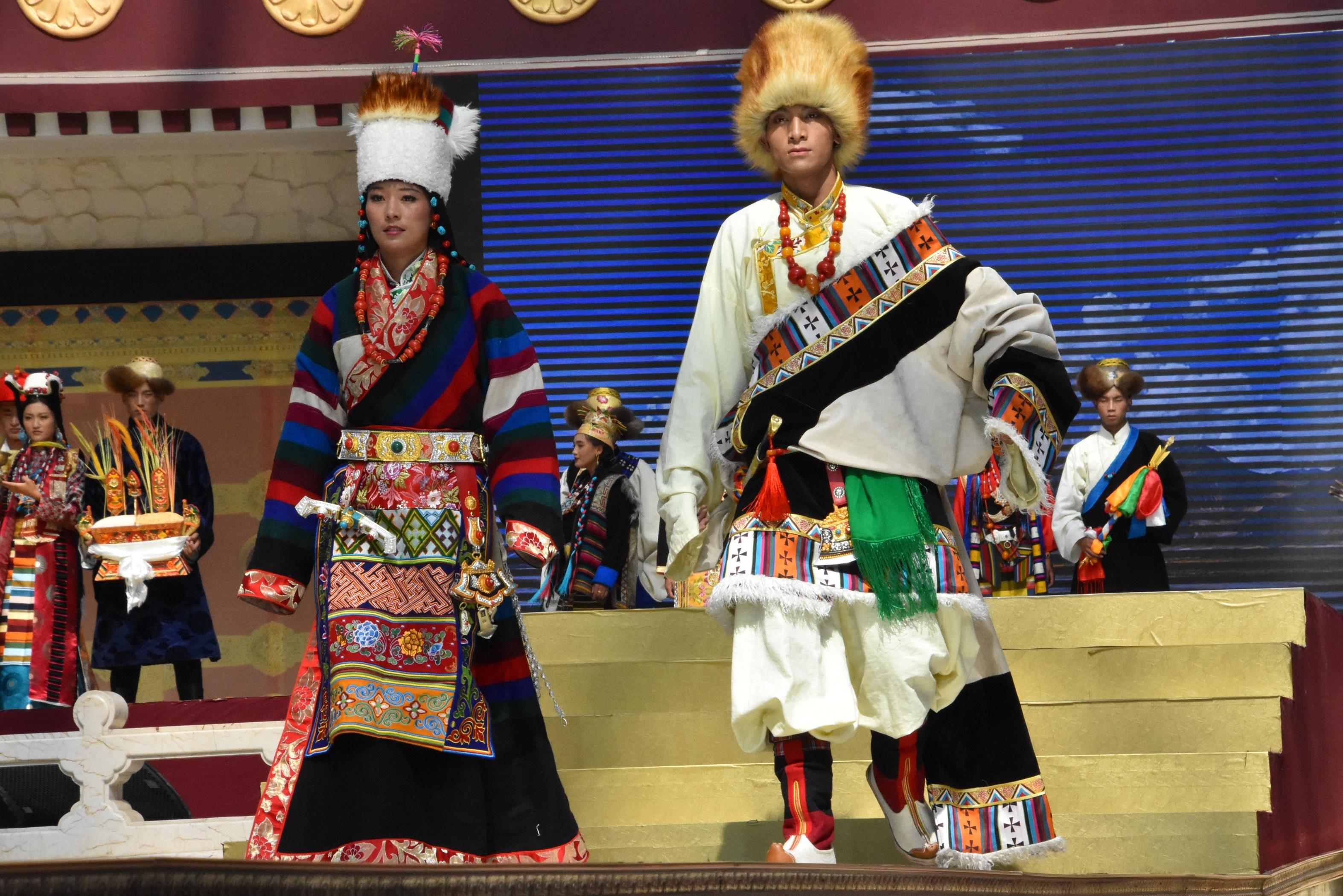 藏族服饰摄影