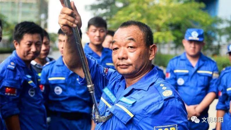 阜阳好人在身边中国好人曹春雨蓝天下的及时雨