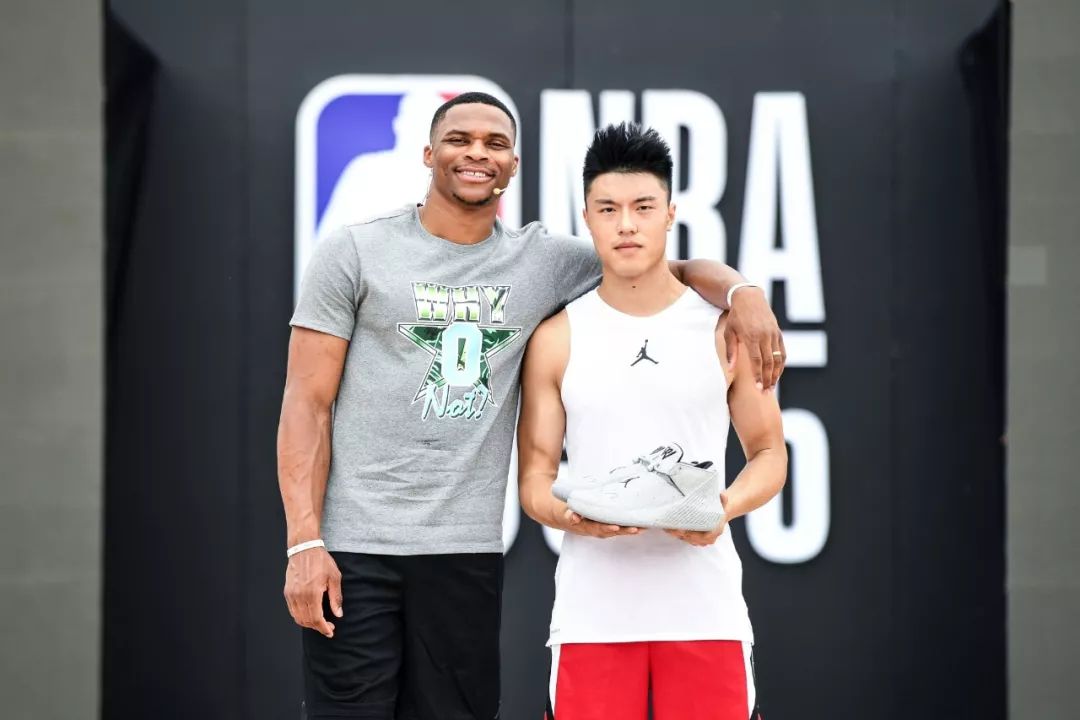 nba5v5北京站收官威斯布鲁克现身引爆现场气氛