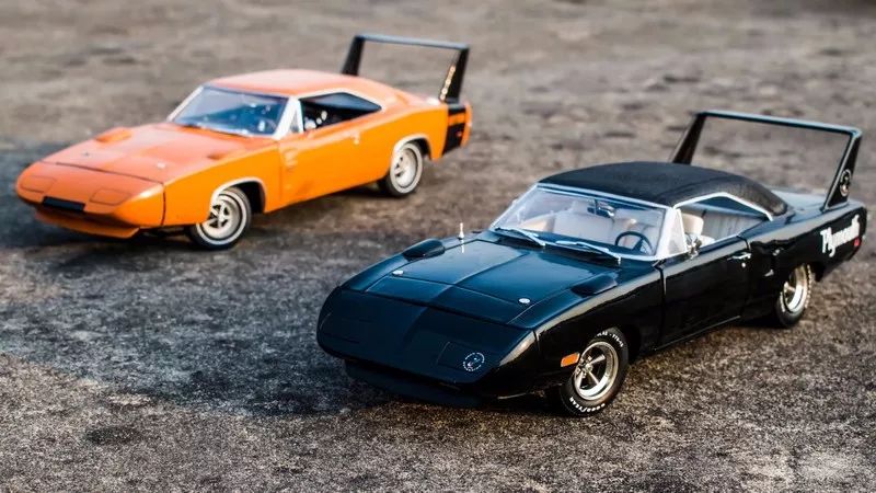 【分享】高尾翼双雄:dodge charger daytona & plymouth superbird