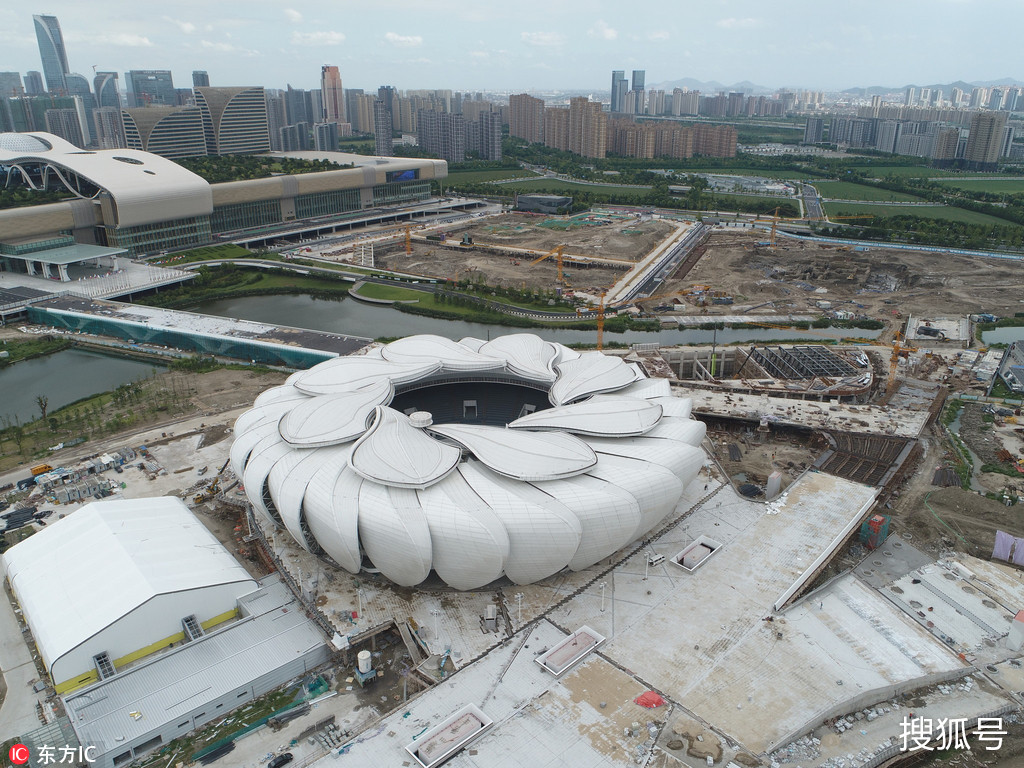 作为本次国际大赛的主场馆,正在建设中的杭州奥体网球中心(小莲花)也