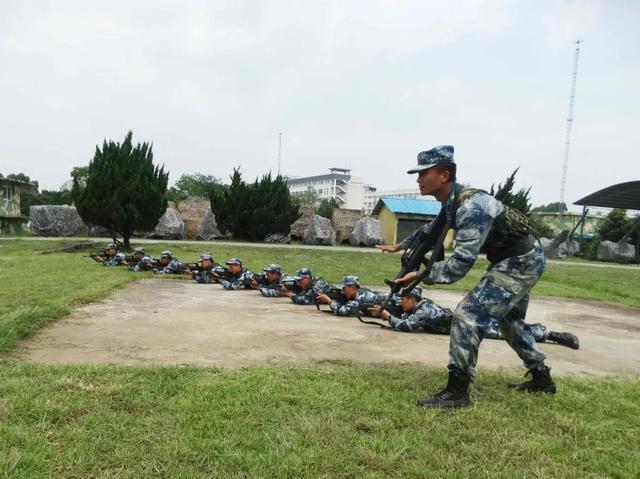 警卫班长的汗水与拼搏,都在这四个月里了!