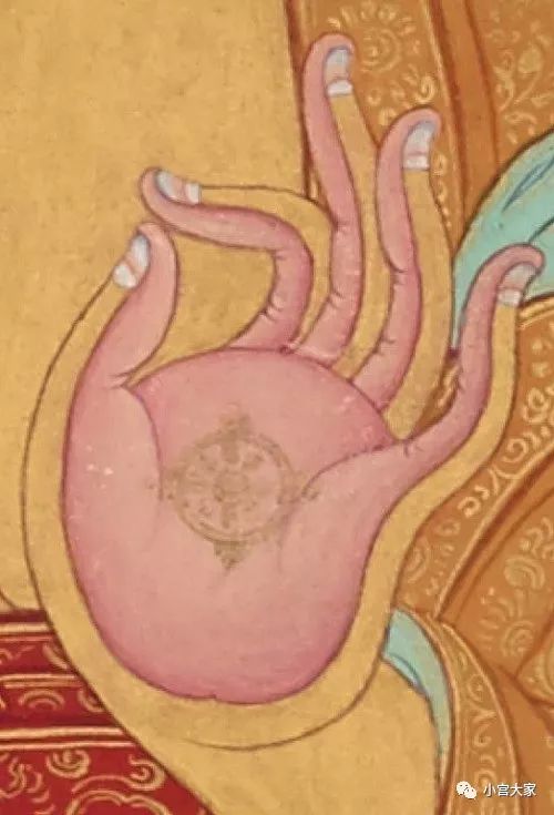 在佛教肖像画法中,这个手印被画成"双掌合拢"或相合,它是观音菩萨的几