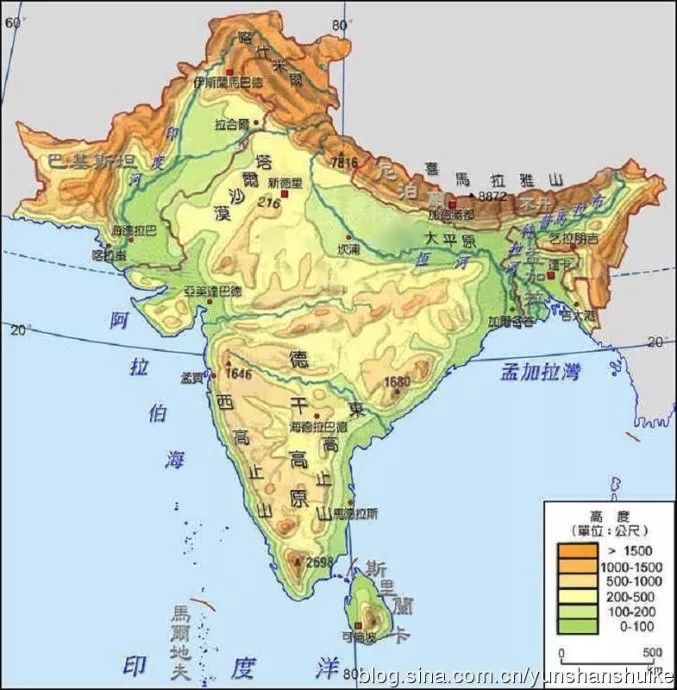 4,以地理而论,南亚次大陆可约略分为三大版块,见下图: 图中,左右区域图片