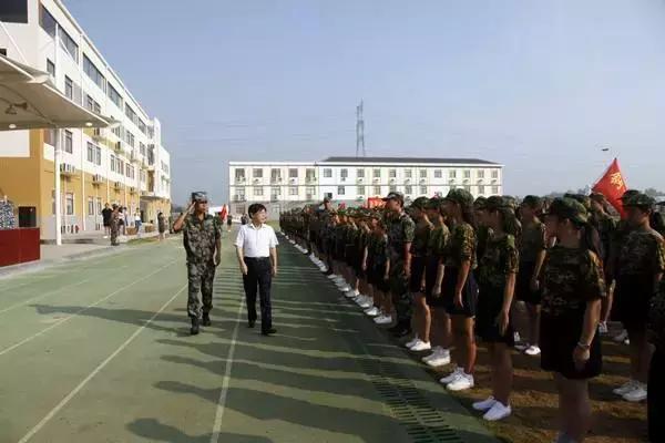 中天实验学校军训时间:8月18日——8月24日清潭中学军训时间:8月20日