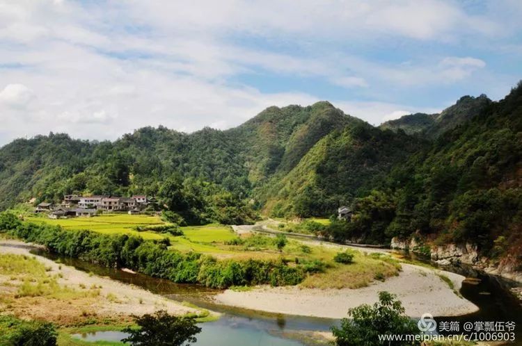 西蓝溪流经张家滩黄沙塘村.