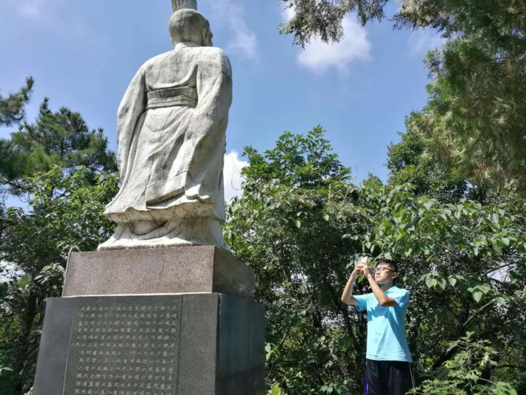 来到了巢湖市博物馆,参观巢湖名人名贤馆