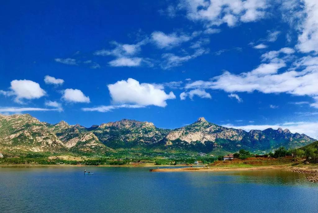 位于河北秦皇岛的昌黎县,无论是自然风景还是古文化建筑都有独特的