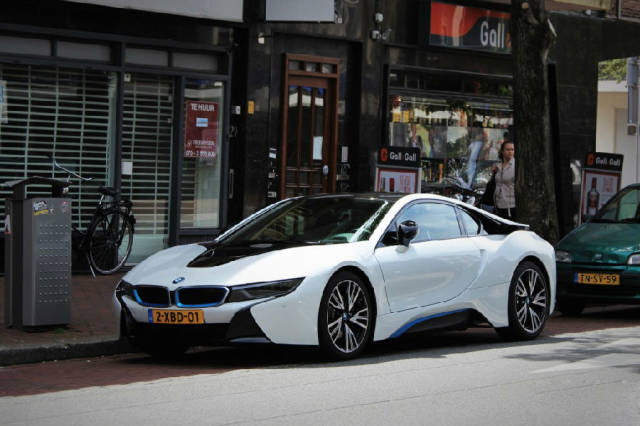 白色bmw i8 最爱的最帅的宝马