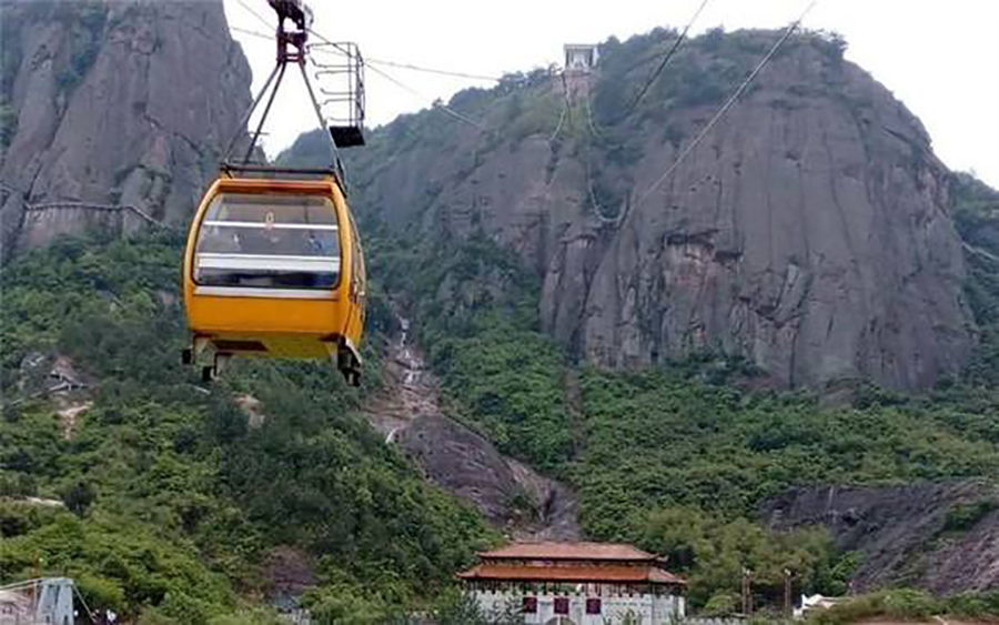 ,整体路线还蛮好玩的,其实建议先从石佛山索道上慢慢往玻璃桥这边看