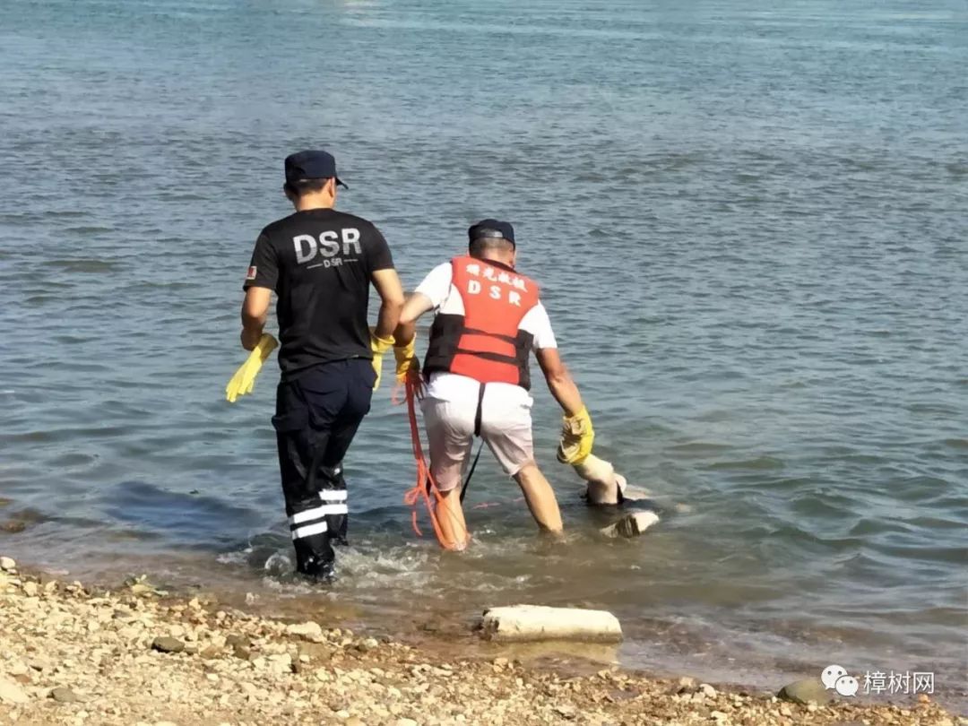 【震惊】发现一具无名女尸！在化州合江至江湖河段！约30多岁！_尸体