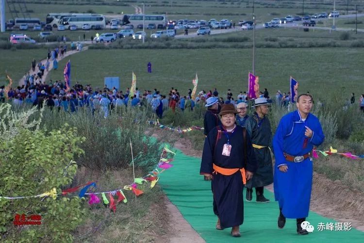 阿鲁科尔沁哈布图哈撒儿敖包戊戊年祭祀