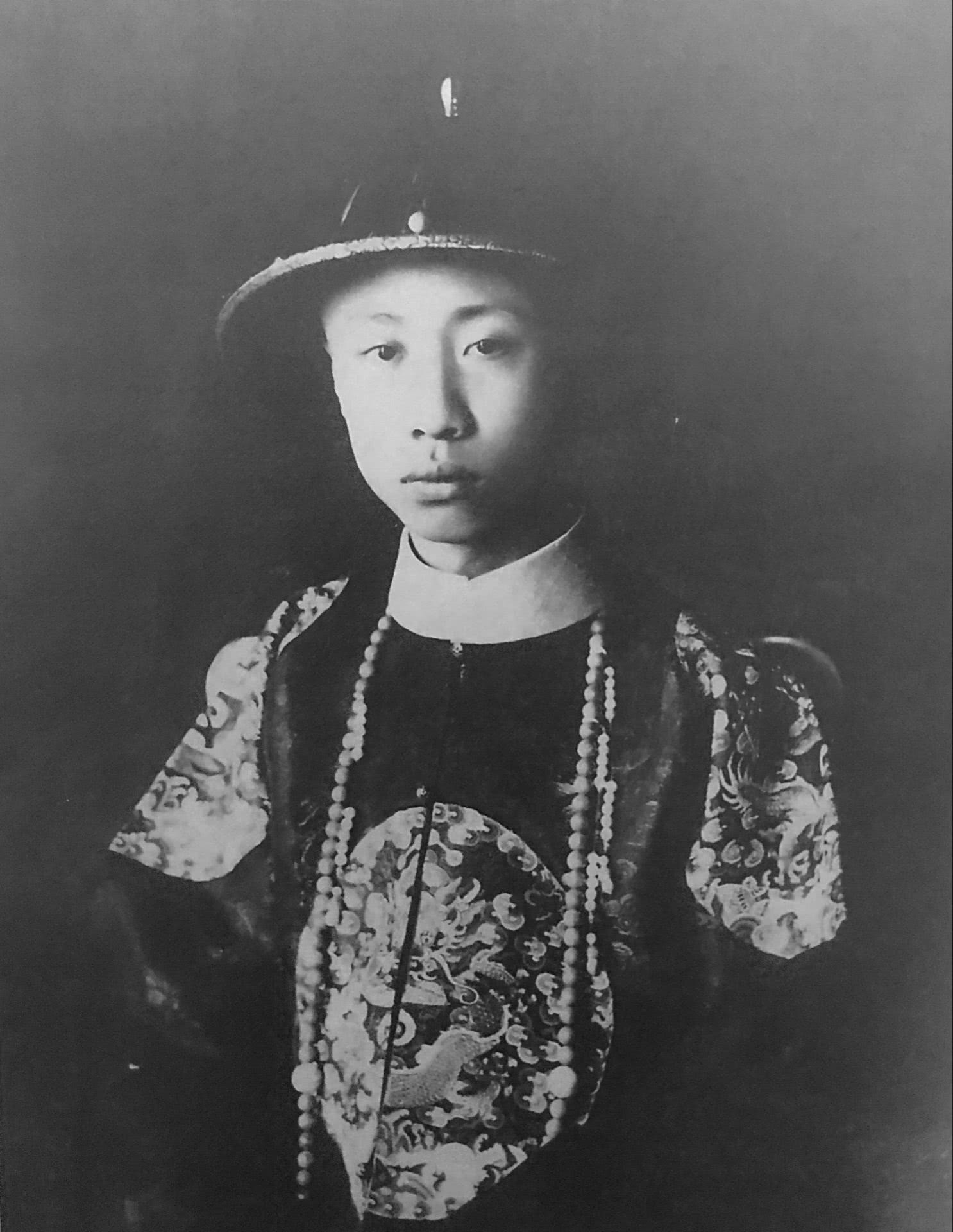清末皇室老照片：溥儀小時候很可愛，他爹年輕時候非常帥 | 尋夢新聞