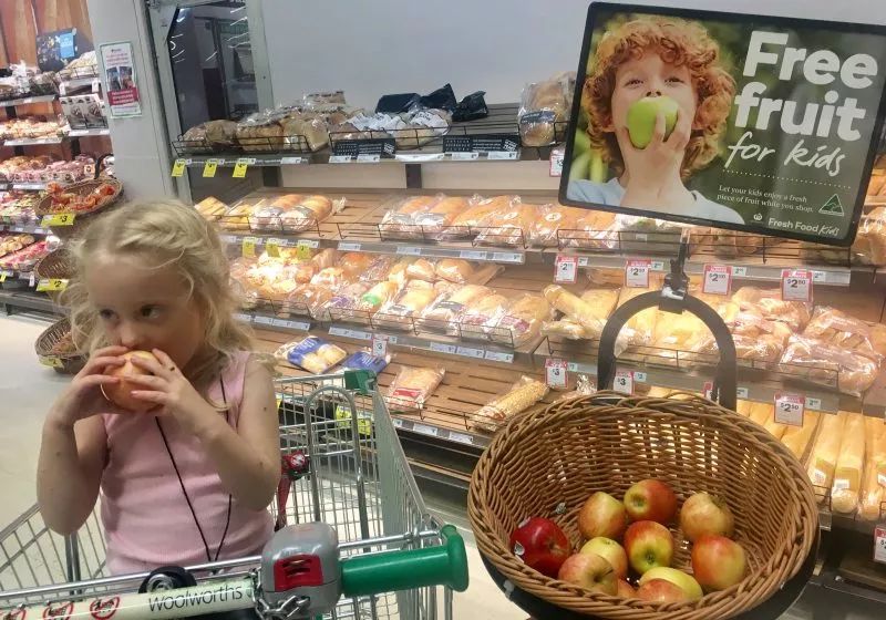 澳洲超市的这个小善举,体现了澳洲人"傻出境界"的可爱