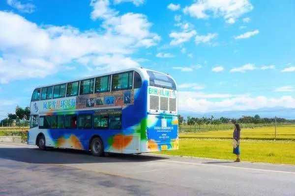 旅游大巴司机招聘_太原旅游大巴的司机最近比较郁闷,因为客人被外来车抢了(3)