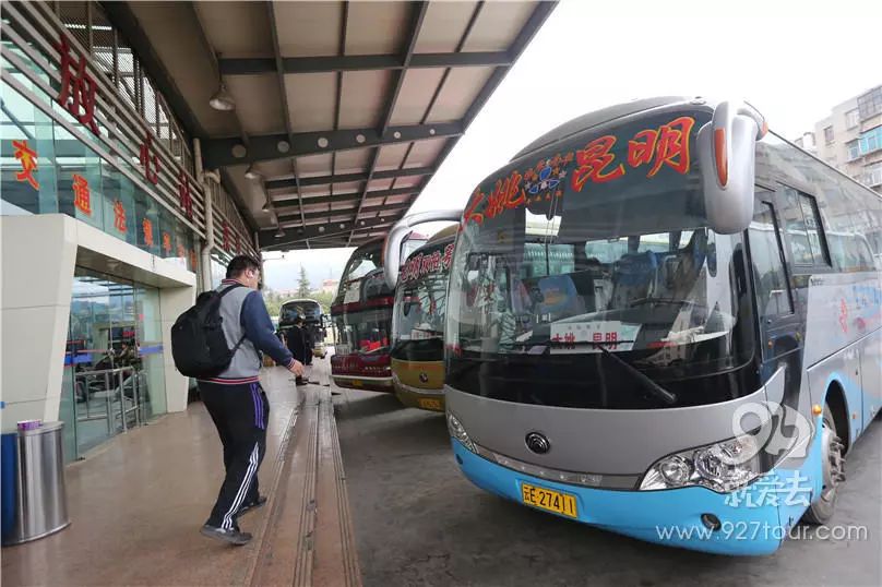 旅游大巴司机招聘_太原旅游大巴的司机最近比较郁闷,因为客人被外来车抢了(4)