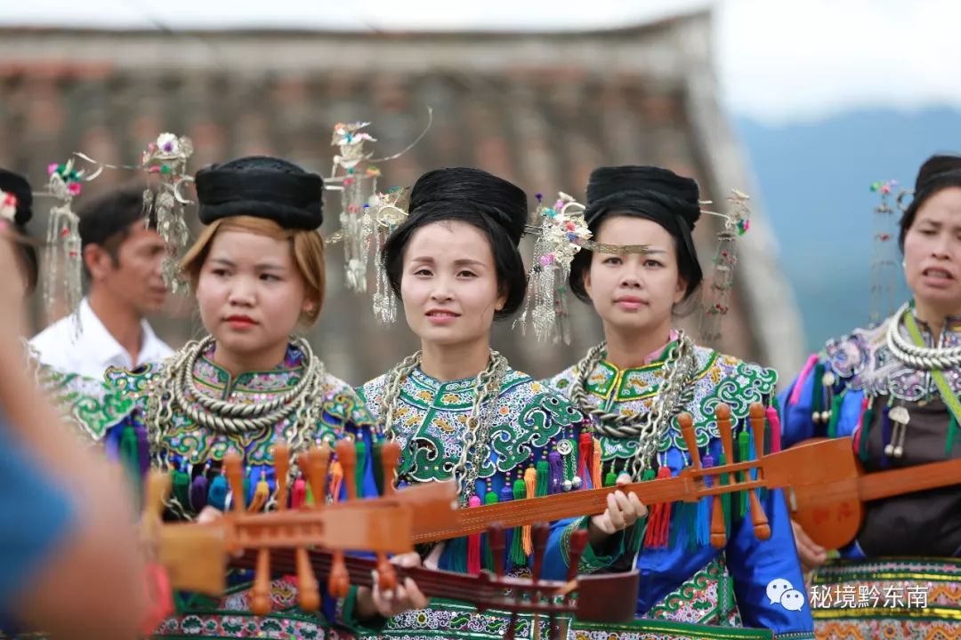 【聚焦榕江】今天,数千侗族同胞齐聚晚寨侗寨载歌载舞
