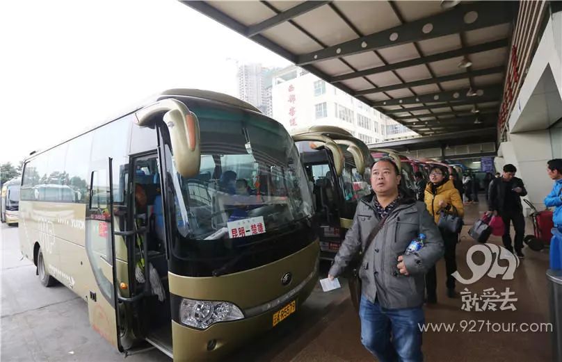 旅游大巴司机招聘_太原旅游大巴的司机最近比较郁闷,因为客人被外来车抢了(4)