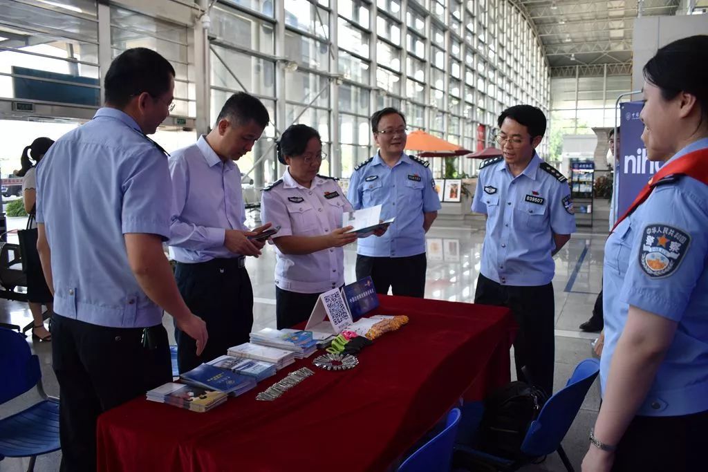 在南沙客运港口岸,南沙国际邮轮港码头,南沙龙穴岛口岸大厦,南沙南伟