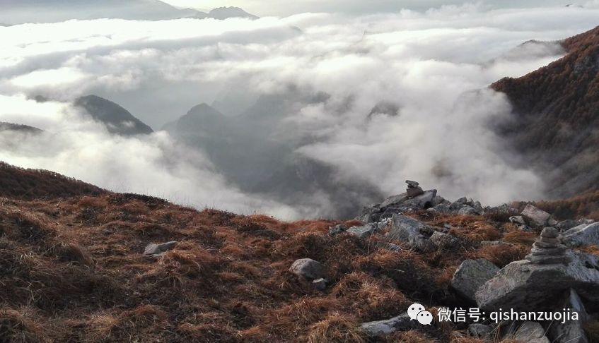 张占勤冻山上的补天石