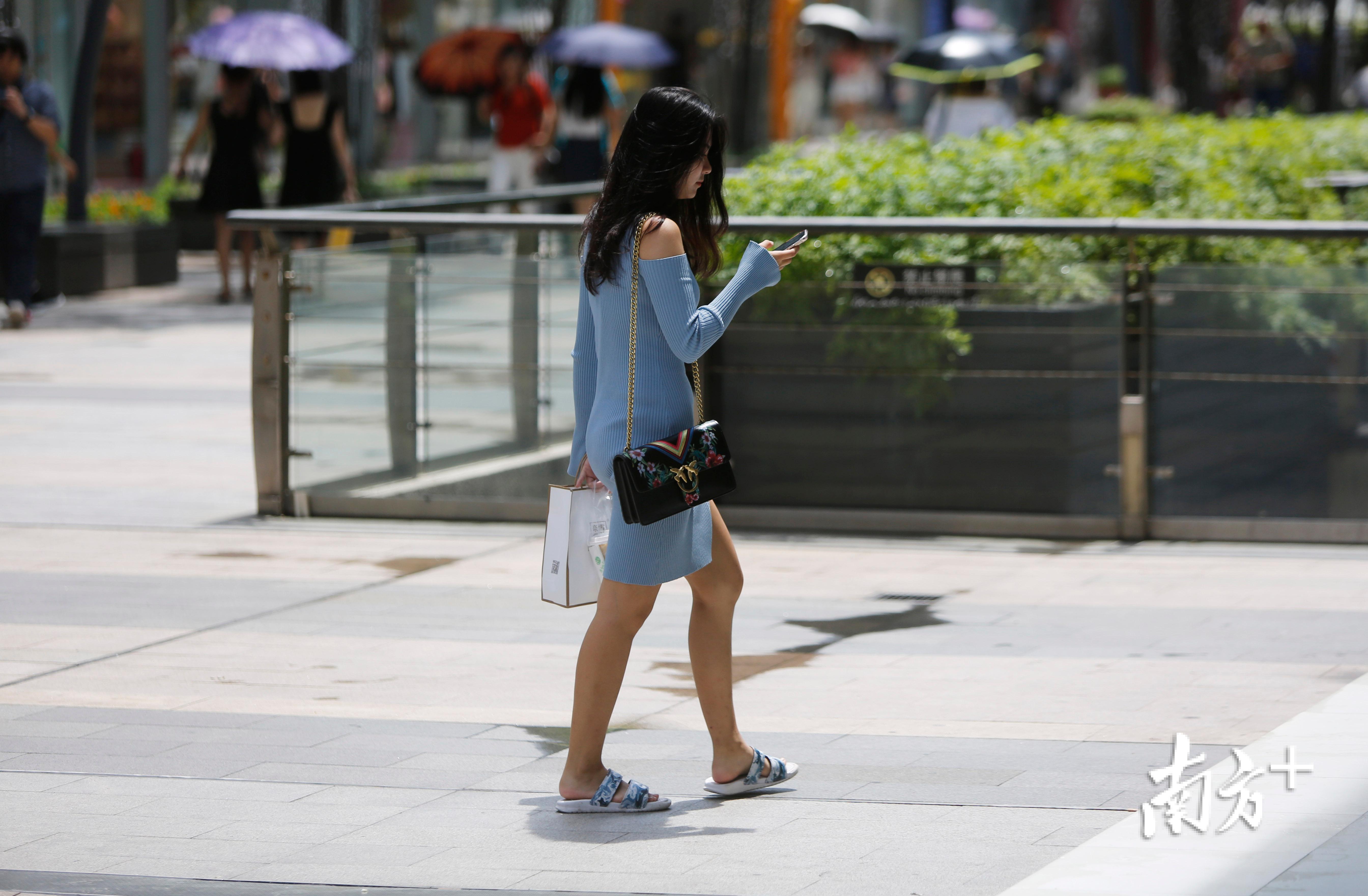 咩街拍 | 深圳湾大街街拍,美女时尚潮感穿搭