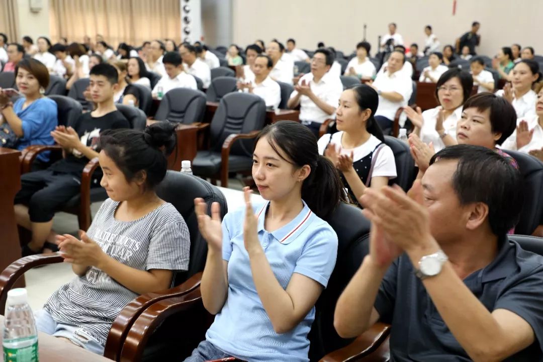 【原创"犁铧之上的文学梦想"作者宋庆莲邂逅紫菱图书馆