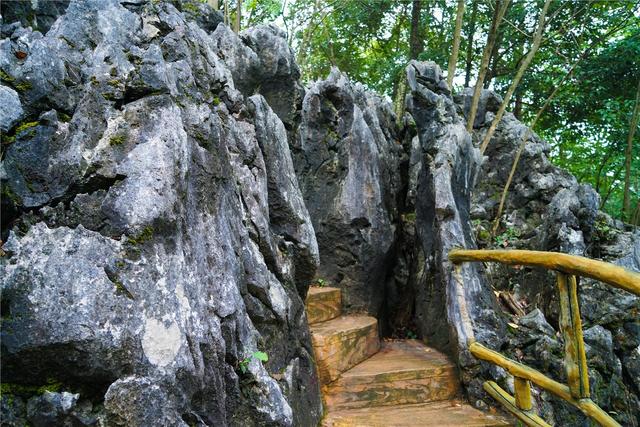 周末来清远"神峰关"看石林,走栈道,玩漂流_阳山