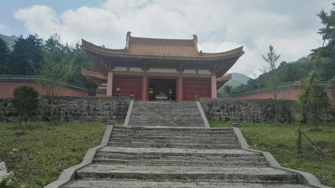 陕西汉中云雾寺始建于唐朝贞观年间(公元627---649),当时叫做"朝阳禅