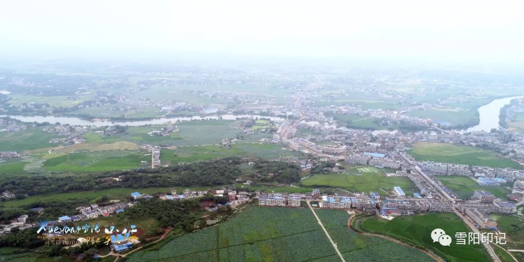 花石镇,地处湘潭县西南部,扼潭衡要冲,衡峰远峙,属典型湘中丘陵地带