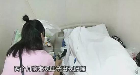 医生扒内衣_美女被绑架扒衣剩内衣