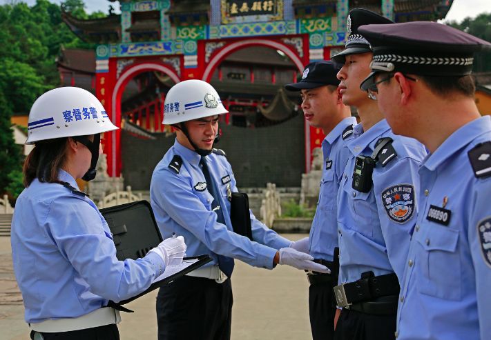 12389规范民警执法行为保障执法权威权益