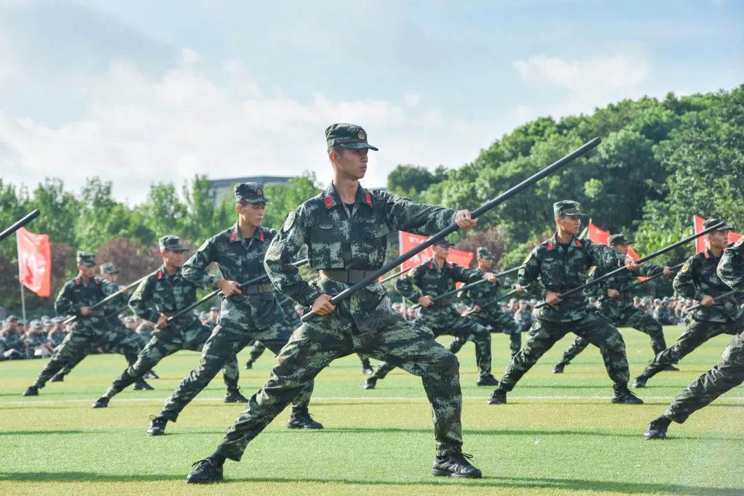 跃动迷彩,骄阳似我:江南大学2017级军训之曲正唱响!