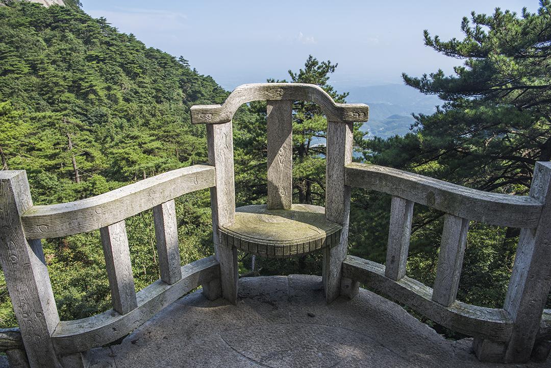 ‘ag九游会官网登录’安徽旧省会有座低调名山，风景如画不输黄山，古代曾是五岳之一！(图3)