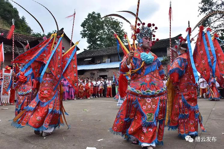 拥有四百多年历史的张山寨七七会在缙云举行