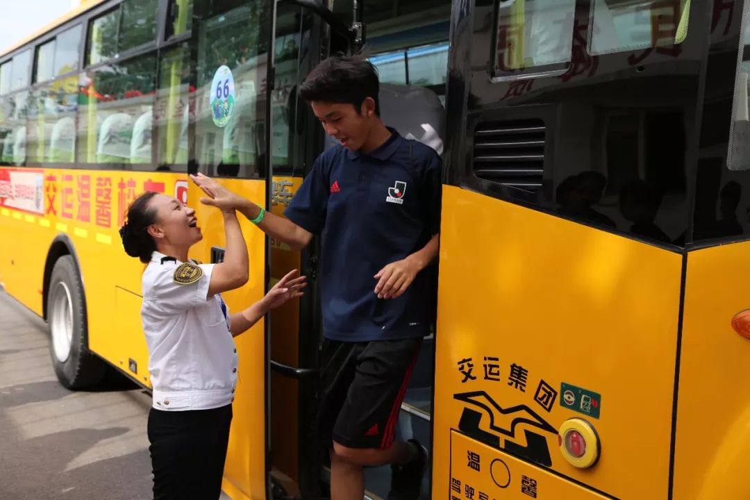 交运温馨校车顺利完成2018"哥德杯中国"交通运输保障任务