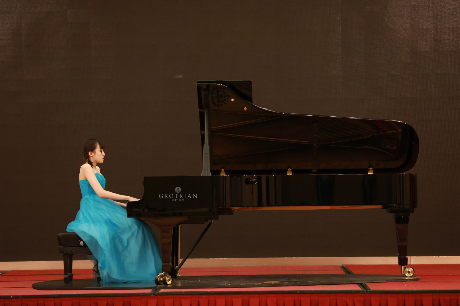 多钢琴音乐盛典华丽上演，与大师同台演出！ - 舒密尔钢琴（中国）有限公司