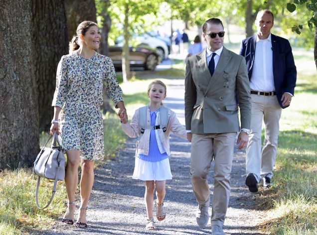 瑞典年轻公主埃斯特拉的第一天上学