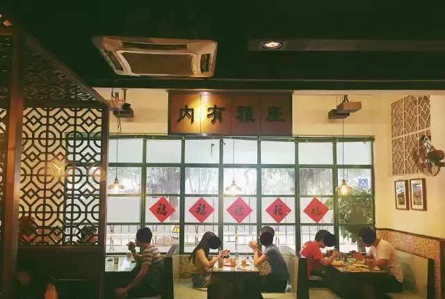 一家让你直接穿越到80年代的港式餐厅,谁吃谁都说正宗!