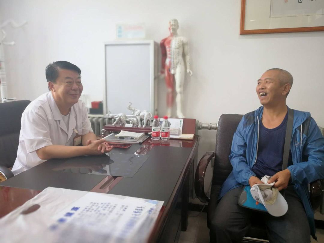 904会客听传奇王麻子救死扶伤百年金字招牌风雨沉淀再塑辉煌