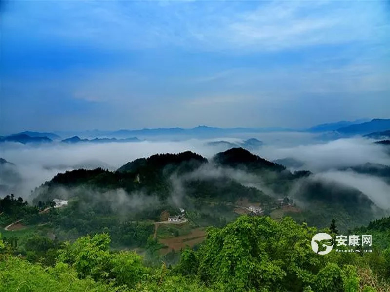 安康 女娲山云海 一次心灵的旅行(组图)