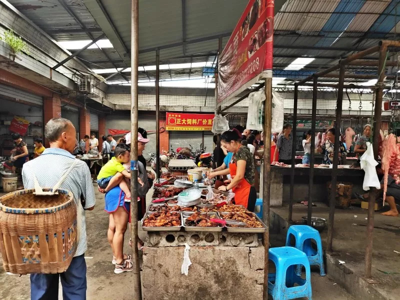 走喽一起去威远高石赶场附未来高铁站点首次航拍