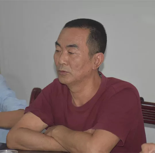 扫黑除恶张荣到东平镇东平村组织召开市扫黑除恶重点整治村整治工作