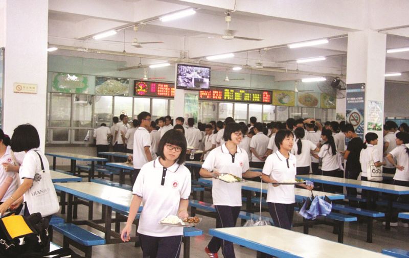 惠州61家学校食堂已建成智慧阳光厨房 "舌尖上的安全"