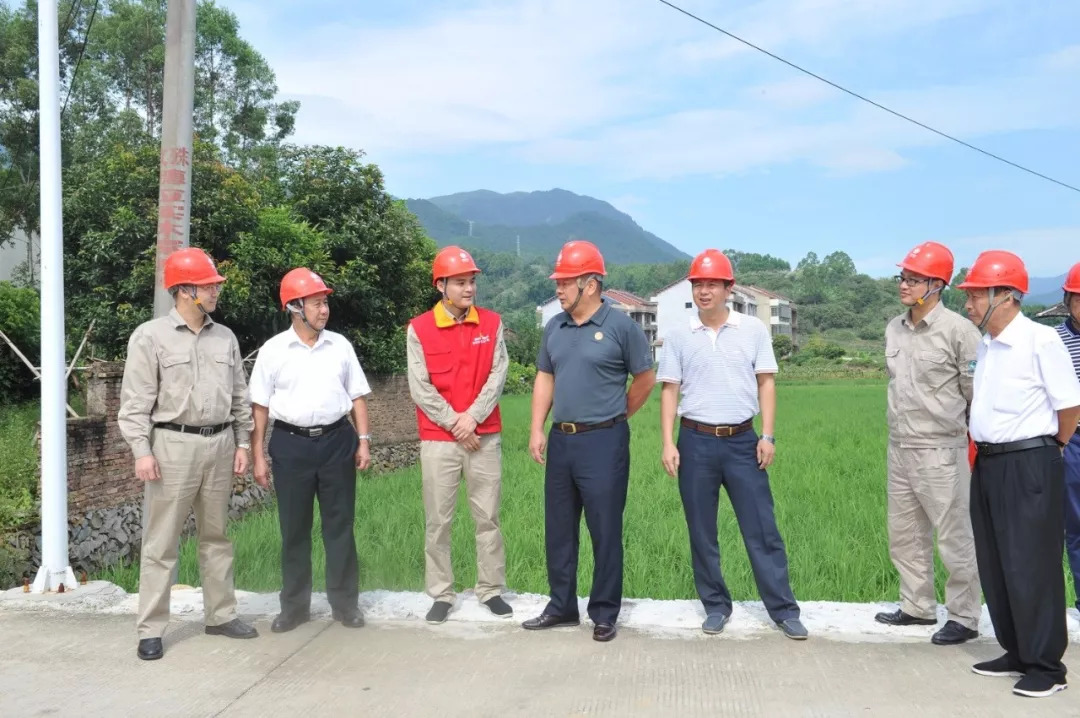 莆田市总工会副主席林志扬一行到国网仙游县供电公司慰问一线员工