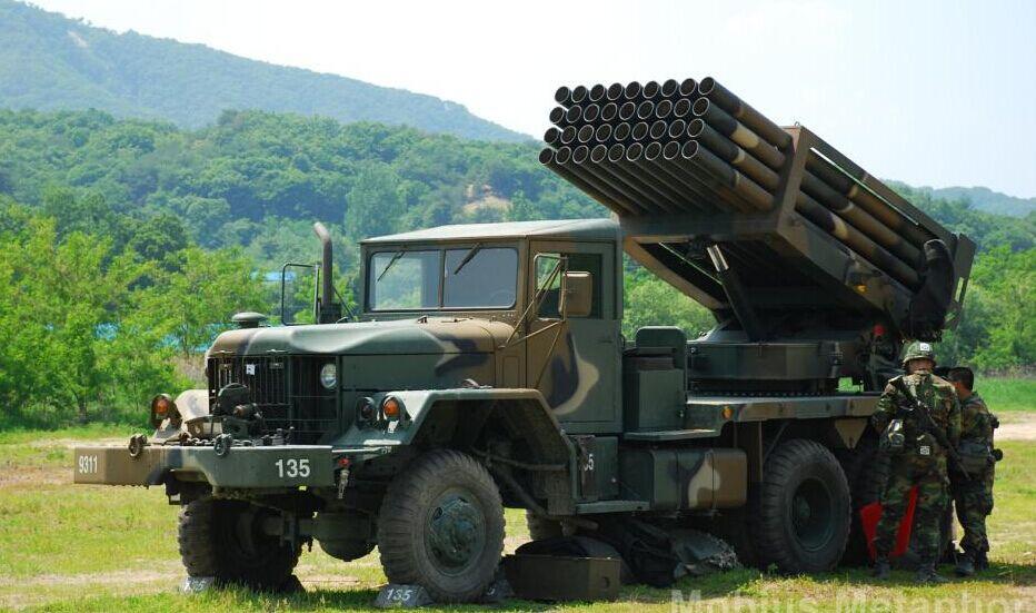 英国"苏帕猫"火箭炮,怎么越看越像轻卡,苏帕猫"火箭炮不仅能发射