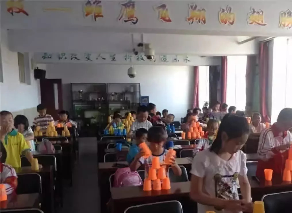 长春市绿园区正阳小学"神叠手"飞叠杯社团长春市绿园区正阳小学弦乐