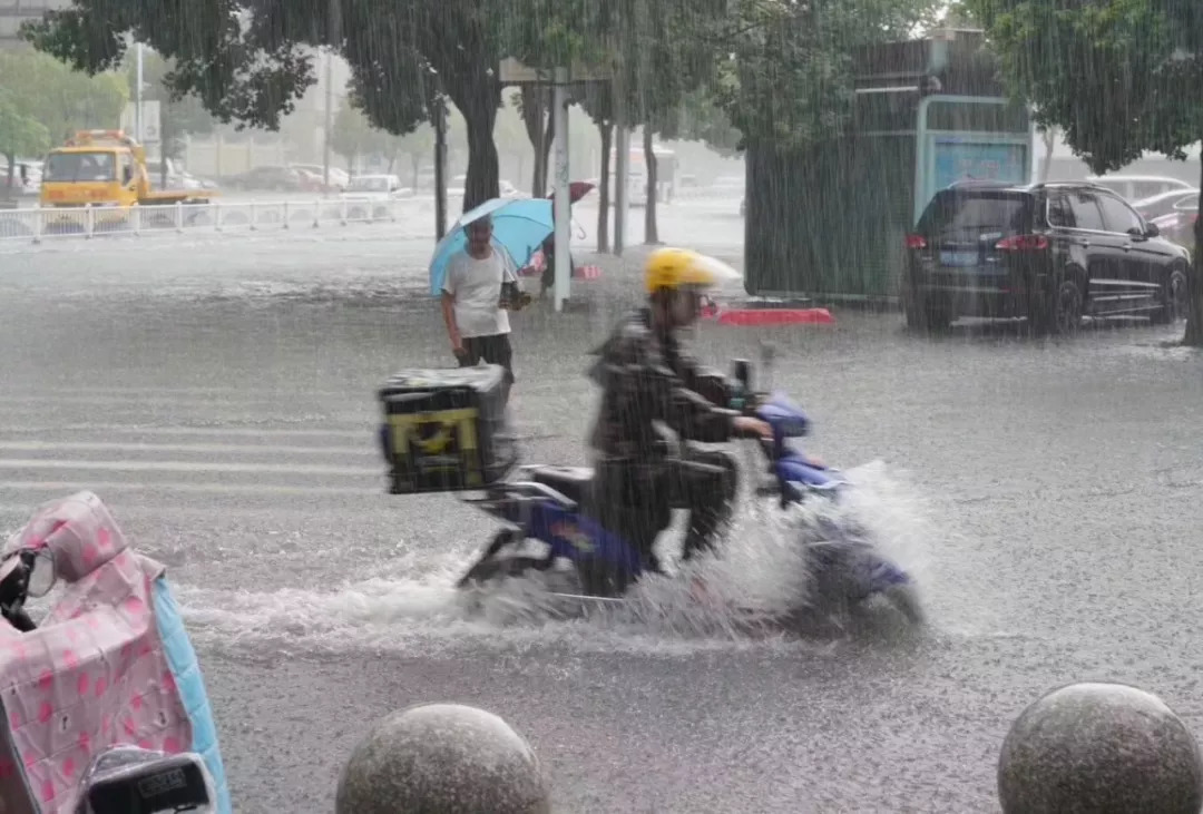 暴雨邂逅看海模式,慈溪你到底怎么了?